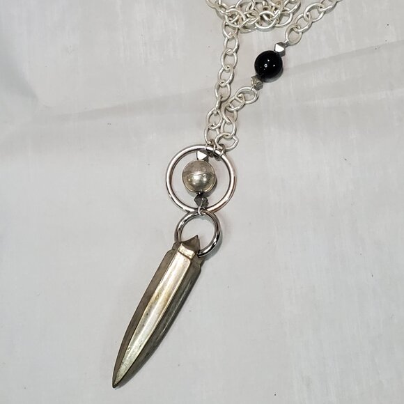 Banana Republic necklace features a chunky silver-toned chain and dagger - Picture 7 of 7